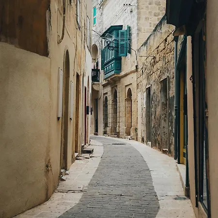 Apartment In Marsalforn Near Beaches & Seaside Dining * Zebbug (Gozo)