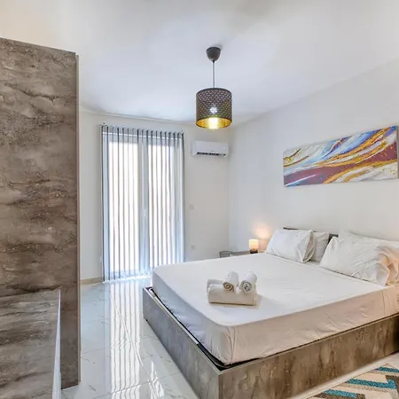 Apartment In Marsalforn Near Beaches & Seaside Dining Apartment Zebbug (Gozo)